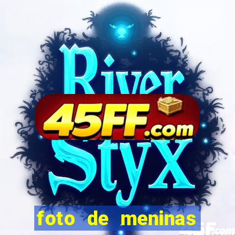 foto de meninas cacheadas no espelho